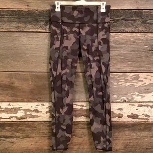 Athleta Lightning 7/8 Leggings With Pockets